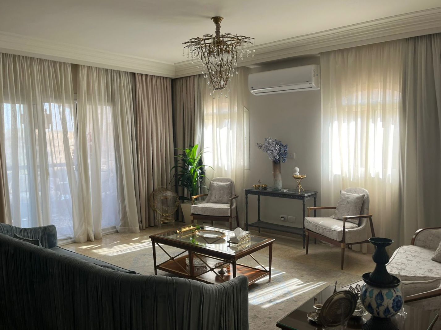 Apartment at Beverly Hills | Forsa Property